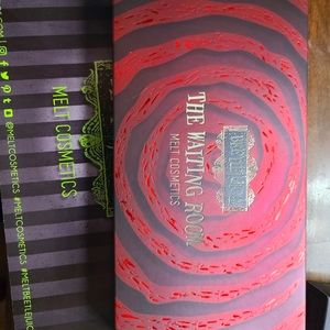 Melt Cosmetics Beetlejuice The Waiting Room palett